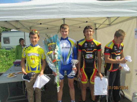 Bussysaintgeorges20140831podiumcadets